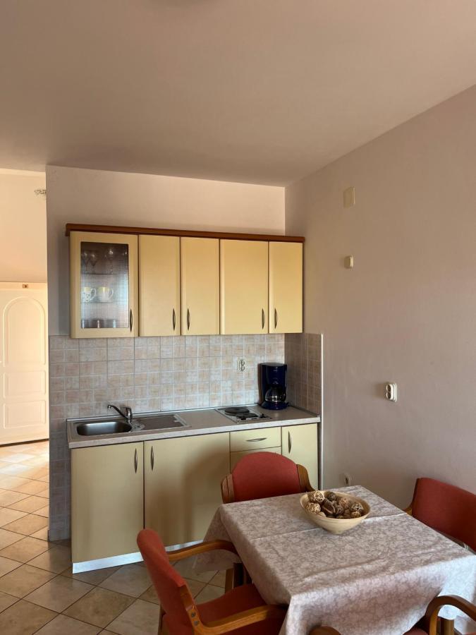 Apartments Poljski Put V Novalja Kültér fotó